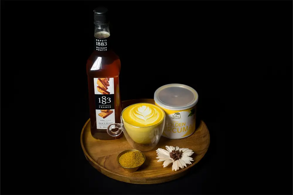 Spiced Cúrcuma Latte